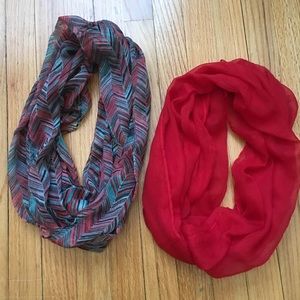 SET OF 2 INFINITY SCARVES